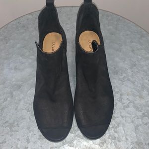 Cute 👗open toe booties